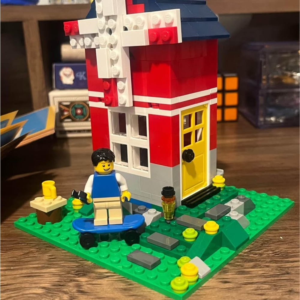 🚨BUNDLE 3sets for 30$🚨
LEGO City and Friends Building Set